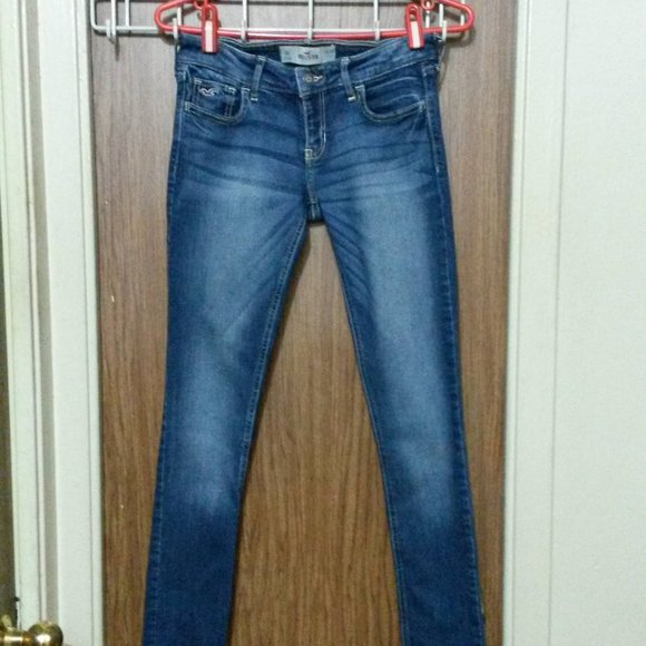 Hollister Blue Jeans - Picture 16 of 16